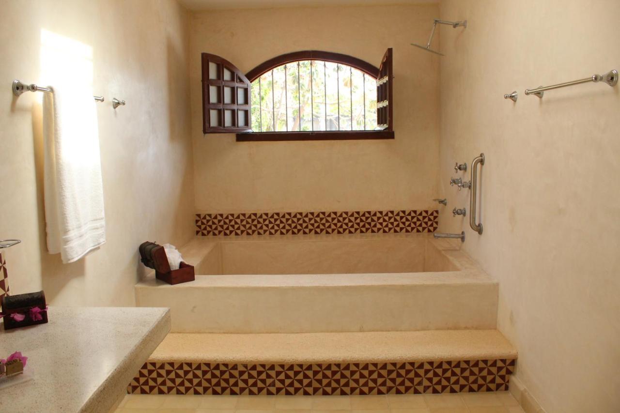 Villa Bugambilia Colonial Charm With Spacious Design And Private Pool Five Minutes From Downtown Mérida Zewnętrze zdjęcie